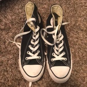Black High top converse size 7.5